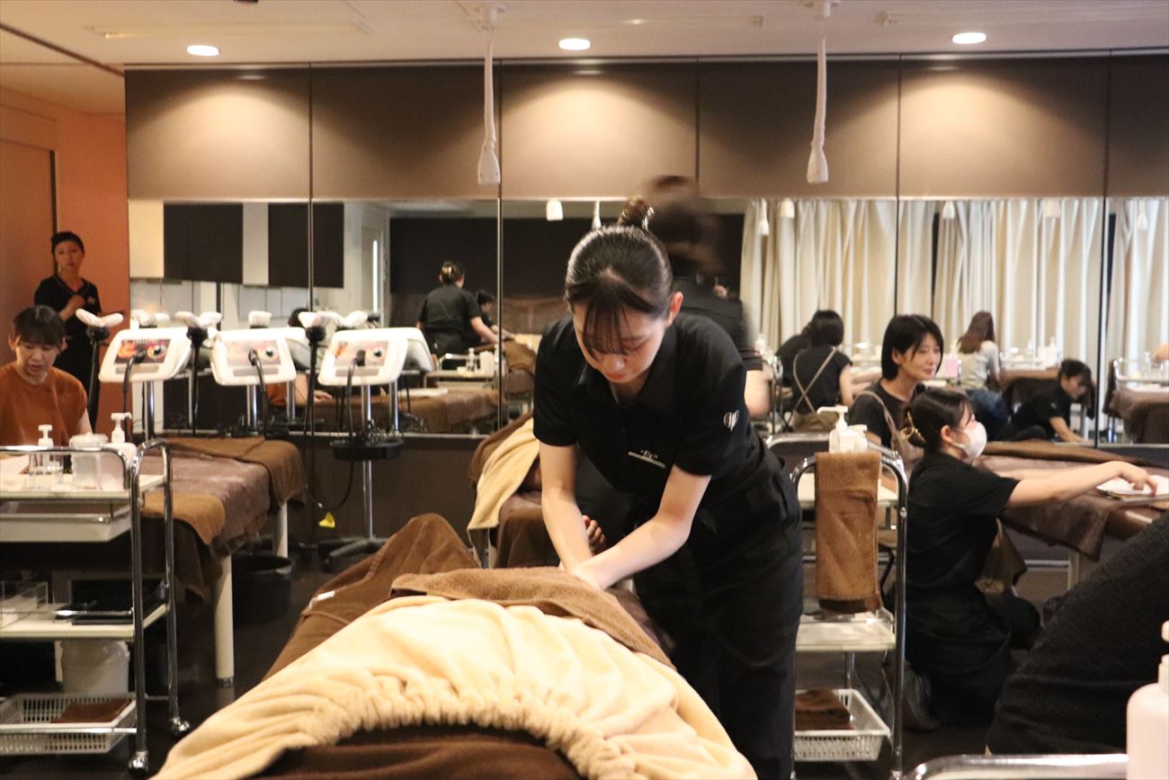 学生サロンを開催しました(アイ トータルビューティー専門学校)