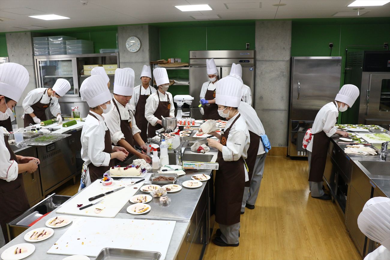 【千葉市開府900年】記念プロジェクトへの連携協力がメディア「mediall」に掲載されました (ハッピー製菓調理専門学校)