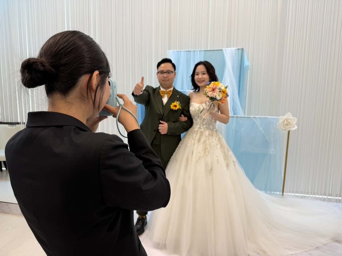 感動の再会も！リアルウエディングの前撮りを実施しました(国際トラベル・ホテル・ブライダル専門学校)