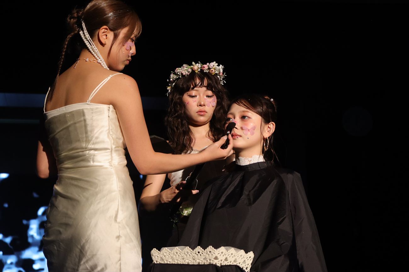 2年生の集大成「ジェイヘアメイクコレクション」開催(ジェイ ヘアメイク美容専門学校)